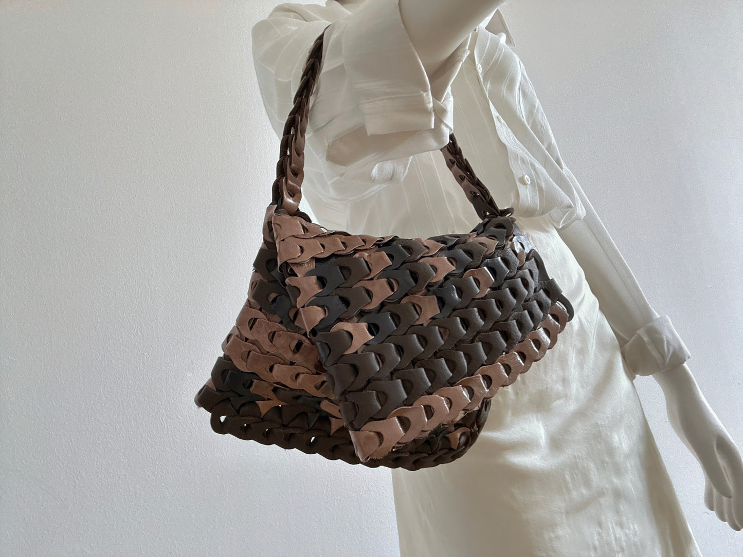 Teresa Infinite Braiden Brown Line Bag